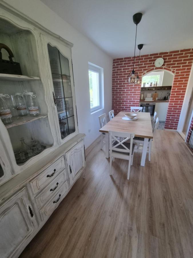 Вилла Hoopovo House Fruska Gora Irig Экстерьер фото